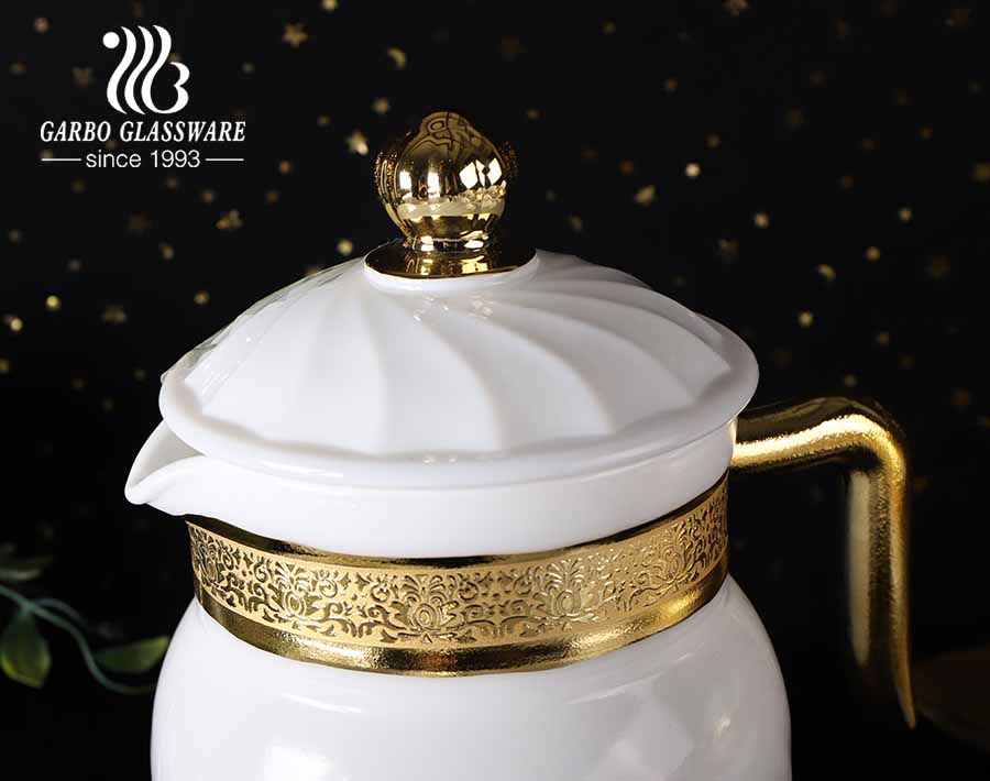 1.8L square opal glass Glass Casserole Dish With Lid and golden electroplated for microwave safe