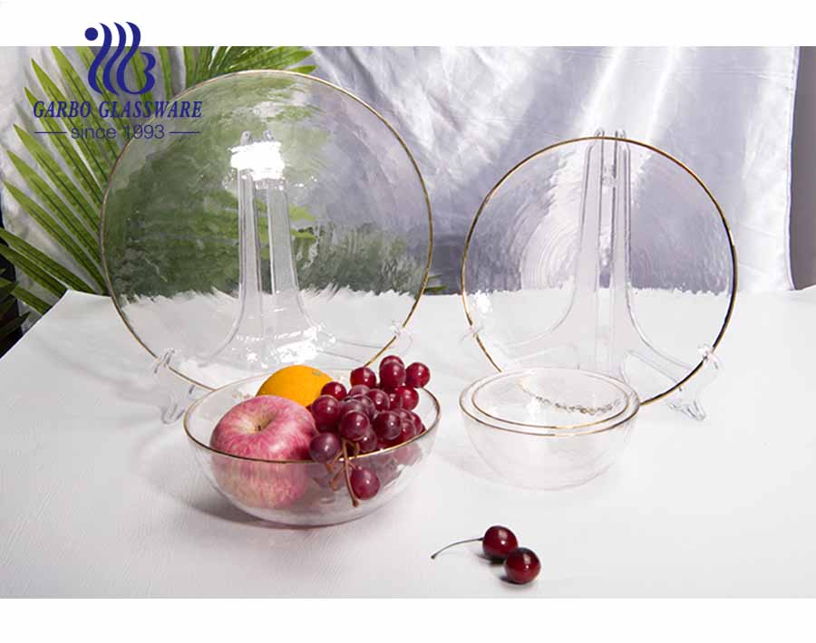 Assiette à salade en verre transparent de 6.18 pouces avec bord doré