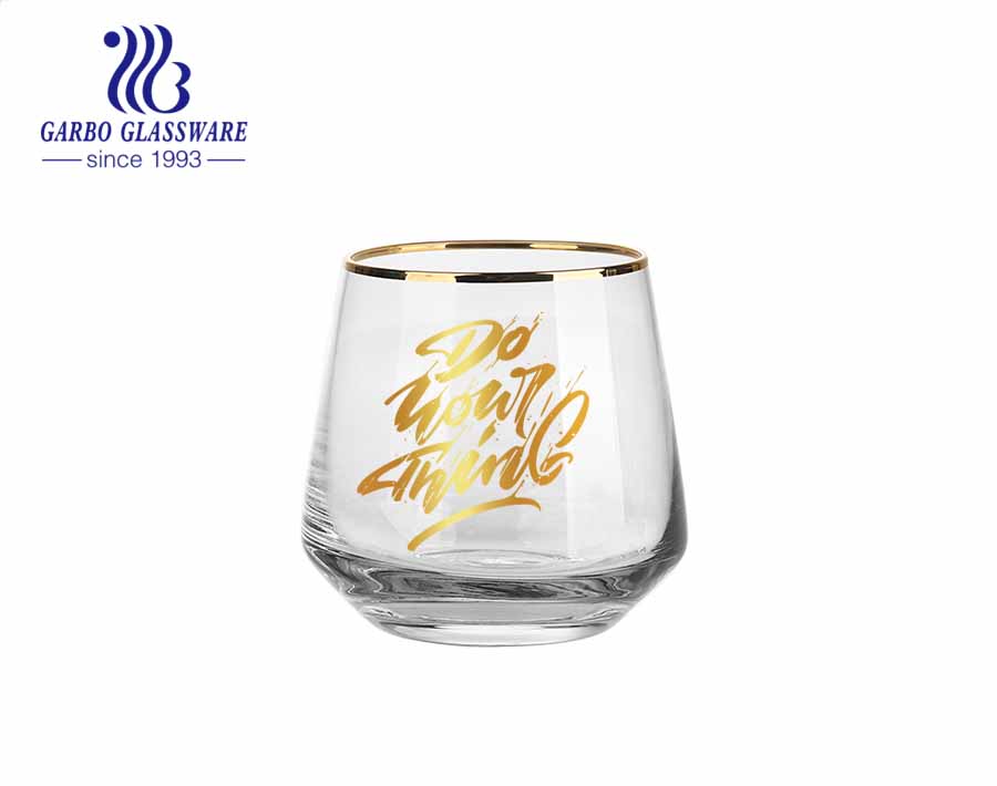 Cabina de salón VIP Vaso de vidrio de lujo de primera clase y juego de vasos de ginebra con calcomanía personalizada y borde dorado