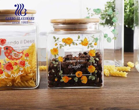 Venta al por mayor de botes de cocina apilables, frascos de vidrio transparente para la cocina casera, frascos herméticos de almacenamiento de alimentos de 780 ml con tapa de bambú