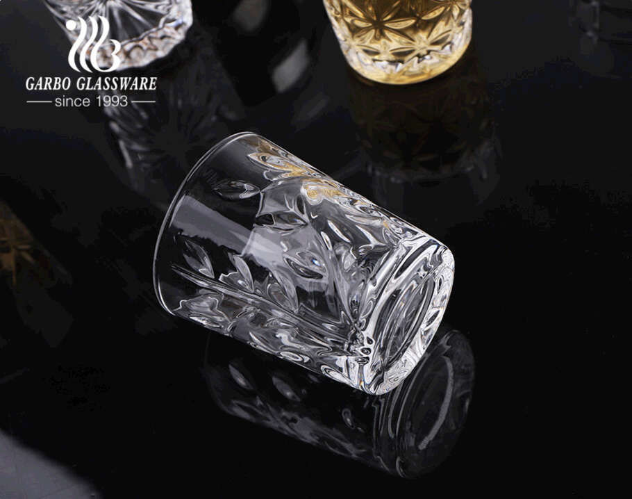 Standard 2oz 50ML auf Lager kleine gravierte Schnapsglasbecher mit 5 Designs