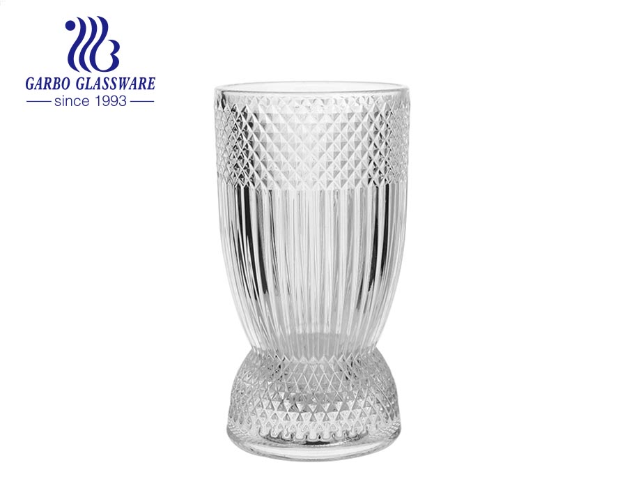 Support de vase en verre de style carré de table rétro Bouteille en verre Belle tasse en verre transparent