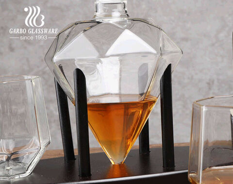 Clear diamond whiskey decanter set with wooden base borosilicate whiskey glass and decanter set