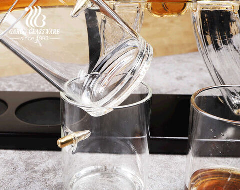 Borosilicate whiskey decanter set with wooden base AK-47 gun shape decanters with four bullet glasses 