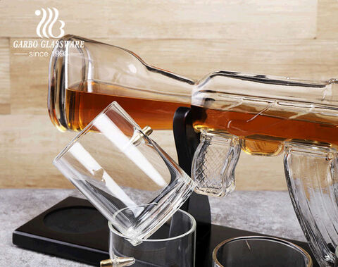 Borosilicate whiskey decanter set with wooden base AK-47 gun shape decanters with four bullet glasses 