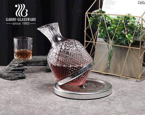 Hochwertiger gravierter rotierender Dekanter Gyro Rotweinkristall kreative Wohnkultur Luxus Whisky Dekanter