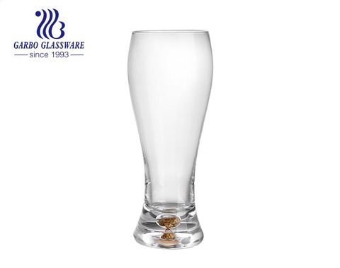 2021 Neuankömmling Bierglasbecher Pilsner Glasbecher mit ausgehöhltem Boden für Goldfolie