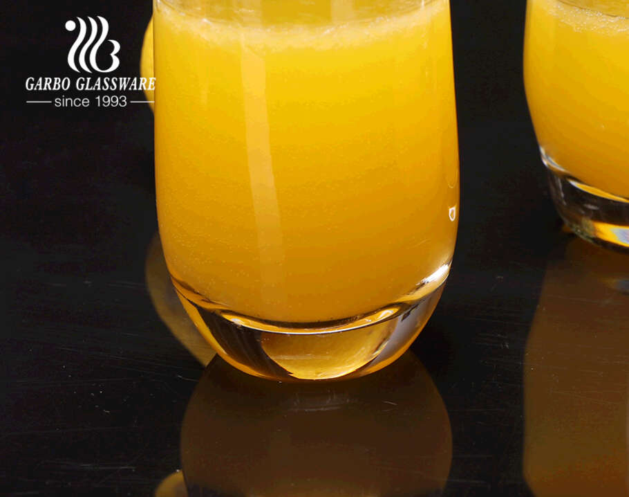 كأس زجاجي طويل ونحيف الشكل متعدد الأحجام لشرب عصير المشروبات
