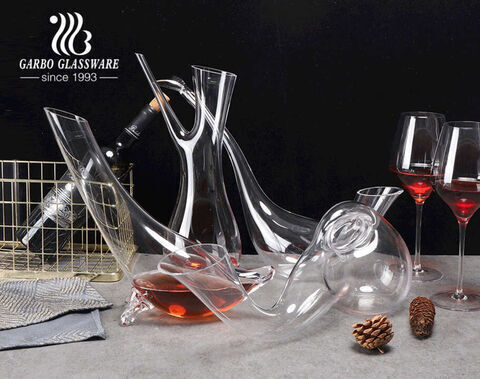 Decanter per vino in cristallo senza piombo fatti a mano Garbo decanter di forma unica personalizzati per vino