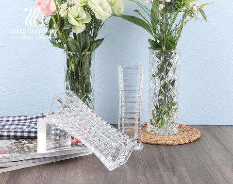 Square -Shaped  Tabletop GFlower Holder Glass Vase Flower Holder  with embossed dot pattern 