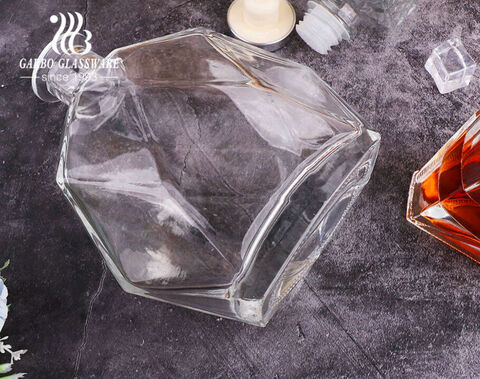 High quality crystal glass wine decanters heavy bottom cool glass whiskey bottles 