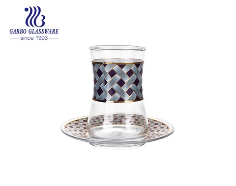 Glänzender goldener Aufkleber 7oz türkischer Schwarztee-Glasbecher und Untertasse-Set