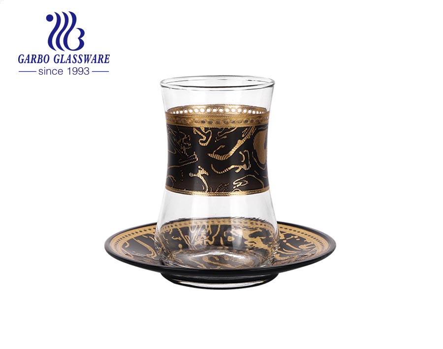 Ensemble de gobelet et soucoupe en verre à thé noir turc de 7 oz avec décalcomanie dorée brillante