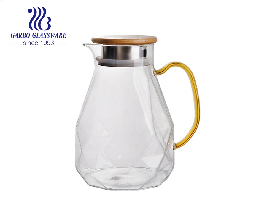 Popular Hammer Pattern 1.8 Liter Glass Pitcher with Gold Handle and Stainless Steel Lid