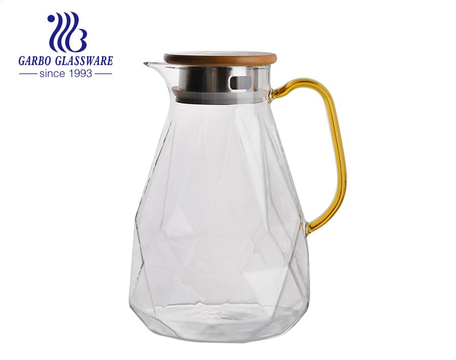 Popular Hammer Pattern 1.8 Liter Glass Pitcher with Gold Handle and Stainless Steel Lid