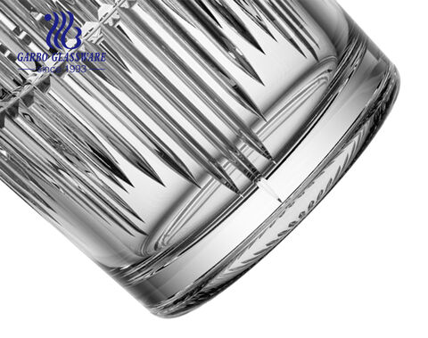 Tasses en verre gravées exclusives à 4 modèles de moules Garbo Glassware