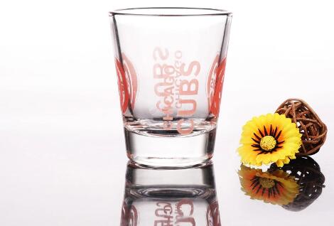 High-end vodka shot glass cup customized logo decal design with printing for bar party gift