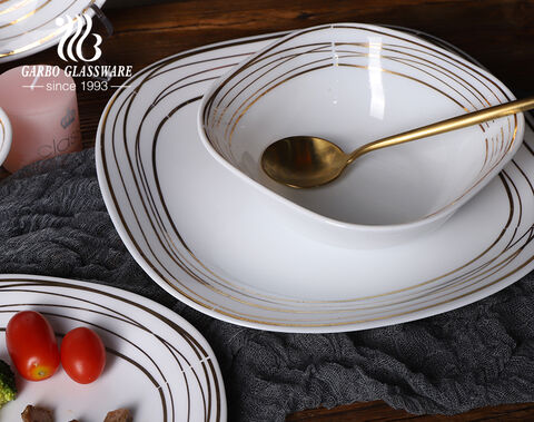 Ensemble de dîner en verre opale blanc d'usine de la chine avec la conception de décalque de jante d'or