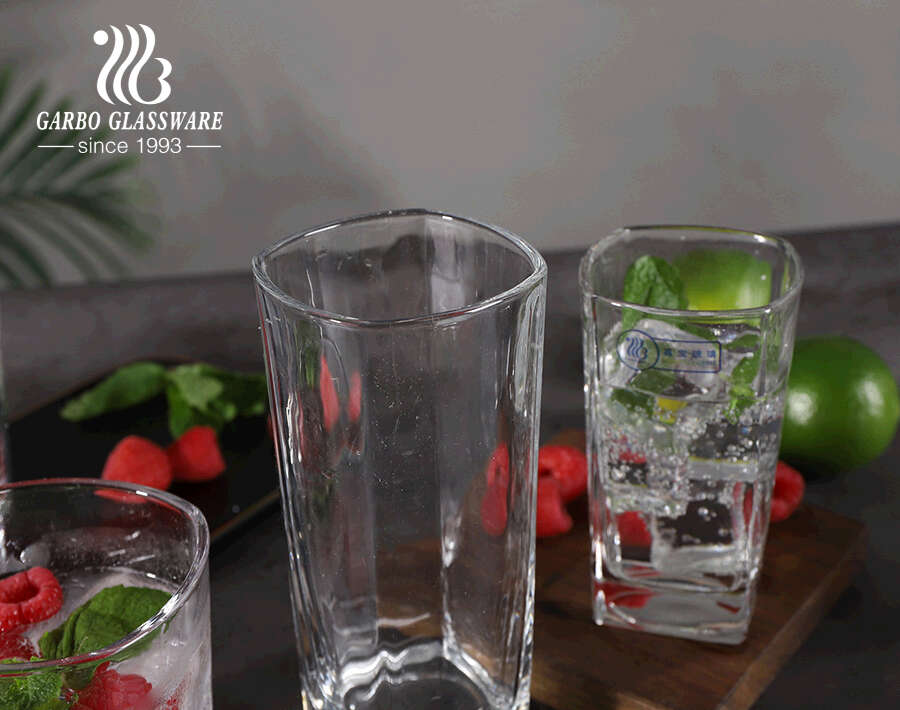 Verrerie directement en stock gobelets en verre de forme carrée classique dans les tailles 8oz-12oz