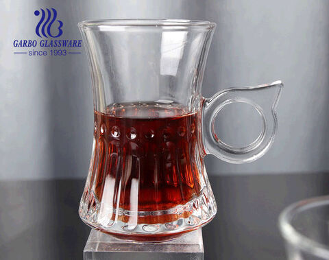 Super High White Middle East Turquía Venta caliente taza de té de vidrio transparente con asa con molde mixto