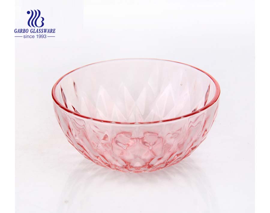 Bol en verre coloré de pulvérisation rose bon marché en gros fabriqué à la machine avec un design gravé pour une utilisation dans la cuisine à domicile