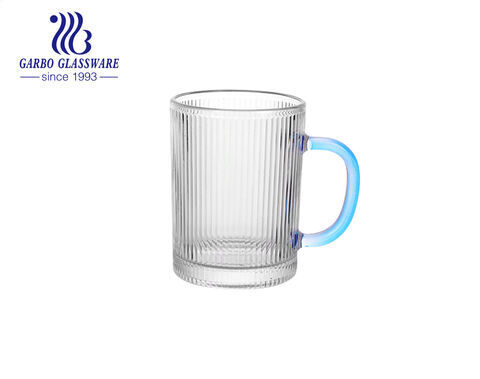 Strip pattern glass tea mug ribbed or fluted manner glass cup with different colors handle 