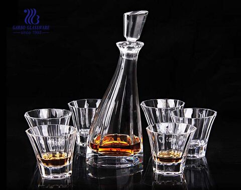 Haute-blanc 7 pièces long verre vin whisky bouteille ensemble décanteur ensemble avec tasses pour la décoration intérieure