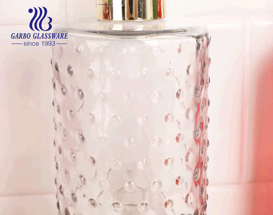 Embossed 460ML Spray Colored Clear Glass Liquid Soap and Lotion Dispenser Bottles with Plastic Pump