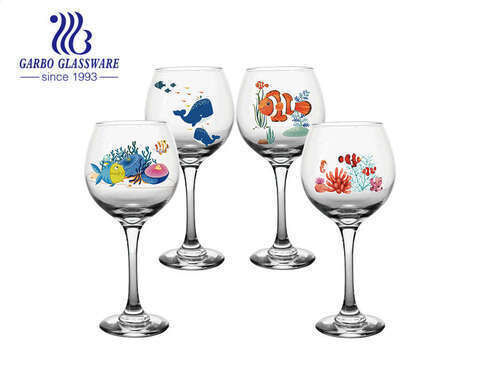 Verre à vin exquis peint à la main coloré animal et forêt design gobelet en verre de 17 oz avec emballage de boîte-cadeau de nouveauté pour une occasion spéciale ou toute fête