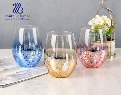 Klassischer eiförmiger 550 ml 20 oz großer Glasbecher mit luxuriöser Sternenhimmelmalerei