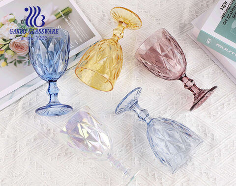 330 ml Weinglas aus Glas mit eingraviertem Design in altem Stil mit Diamanten