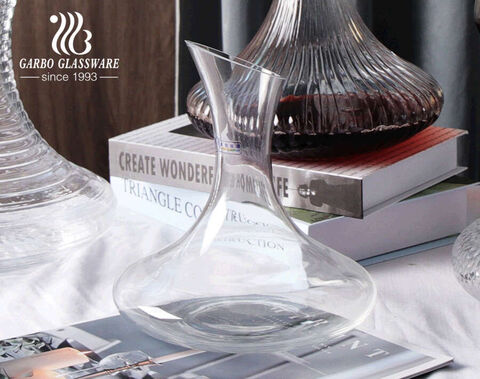 Decanter per vino trasparente soffiato a mano classico ed elegante personalizzato