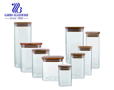 Bocal hermétique en verre borosilicaté de différentes tailles de forme carrée avec couvercle en bambou