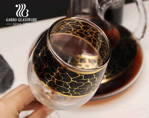 Bán buôn có sẵn 7 cái bằng đá cẩm thạch vàng thiết kế decal thủy tinh rượu vang đỏ bộ decanter với ly để sử dụng trong nhà