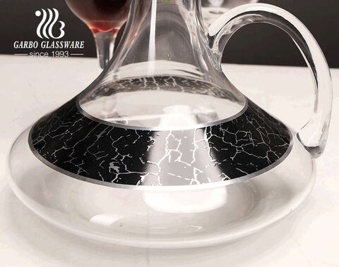 Bán buôn có sẵn 7 cái bằng đá cẩm thạch vàng thiết kế decal thủy tinh rượu vang đỏ bộ decanter với ly để sử dụng trong nhà