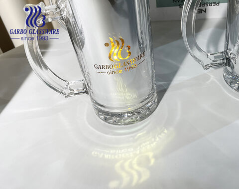 Passen Sie Designs und Farben an Biergläser 17.5 oz galvanisierter geschnitzter Bierkrug mit Griff