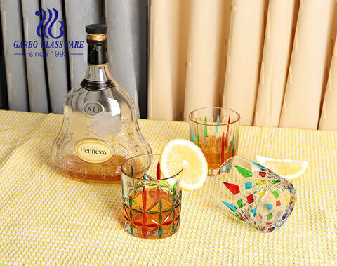 Vintage style rhombus diamond and stripe sword embossing whisky glass cups with colors hand painting