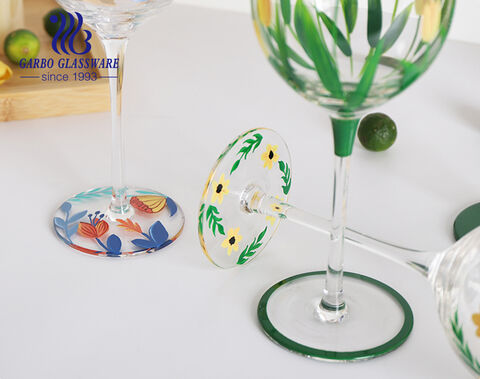 Luxury hand-painted goblet design withe flowers pattern for gift order