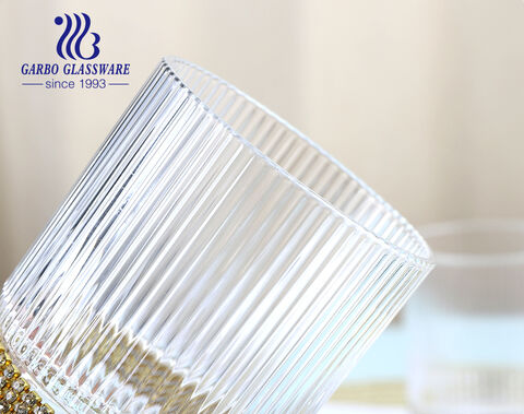 Kristallglasbecher mit strassdiamantbesetzten goldenen Highball-Weinglasbechern