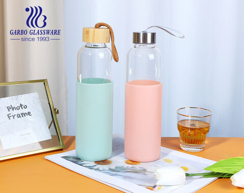 Bình uống nước thủy tinh borosilicate chịu nhiệt có tay áo bảo vệ