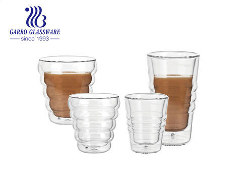 Hohe Borosilikat-Kaffeetasse aus doppelwandigem Glas mit 4 Espressotassen in verschiedenen Größen