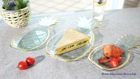 Assiette décorative en forme d'ananas Plaques de présentation en verre pressées à la main avec bord doré