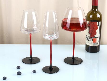 How can we maintain your wine glass?