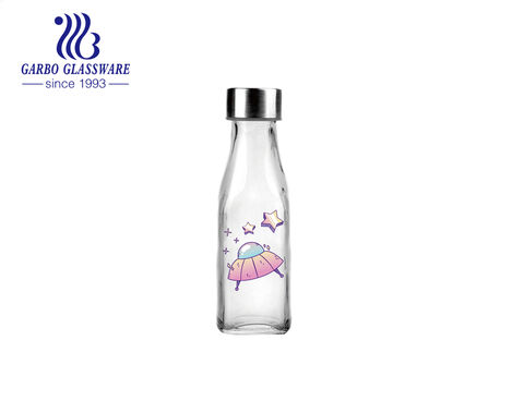 Hot-Selling Square Shaped Glass Bottles with Trendy Decals
