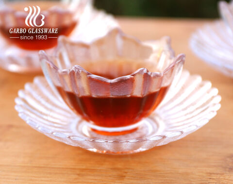 1.7 oz handgefertigte Teetasse aus Glas mit Lotus-Design