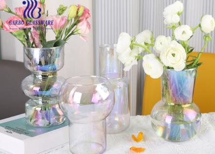 Die Wahl der perfekten Blumenvase aus Glas für eine atemberaubende Heimdekoration