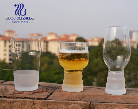 Bicchieri in vetro da birra da pinta trasparente solido con glassa sabbiata