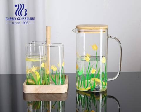 Novo design de decalque 1500ml alto jarro de água de vidro borosilicato com bandeja de bambu