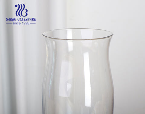 Kombiniert Haltbarkeit und Stil: Krug und Becher aus ionenplattiertem Borosilikatglas
