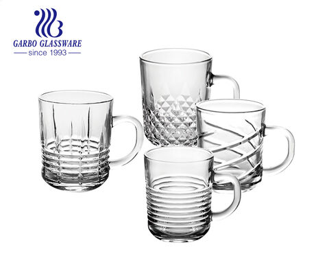 Caneca de chá de vidro requintada alta branca de 200 ml com design de alça